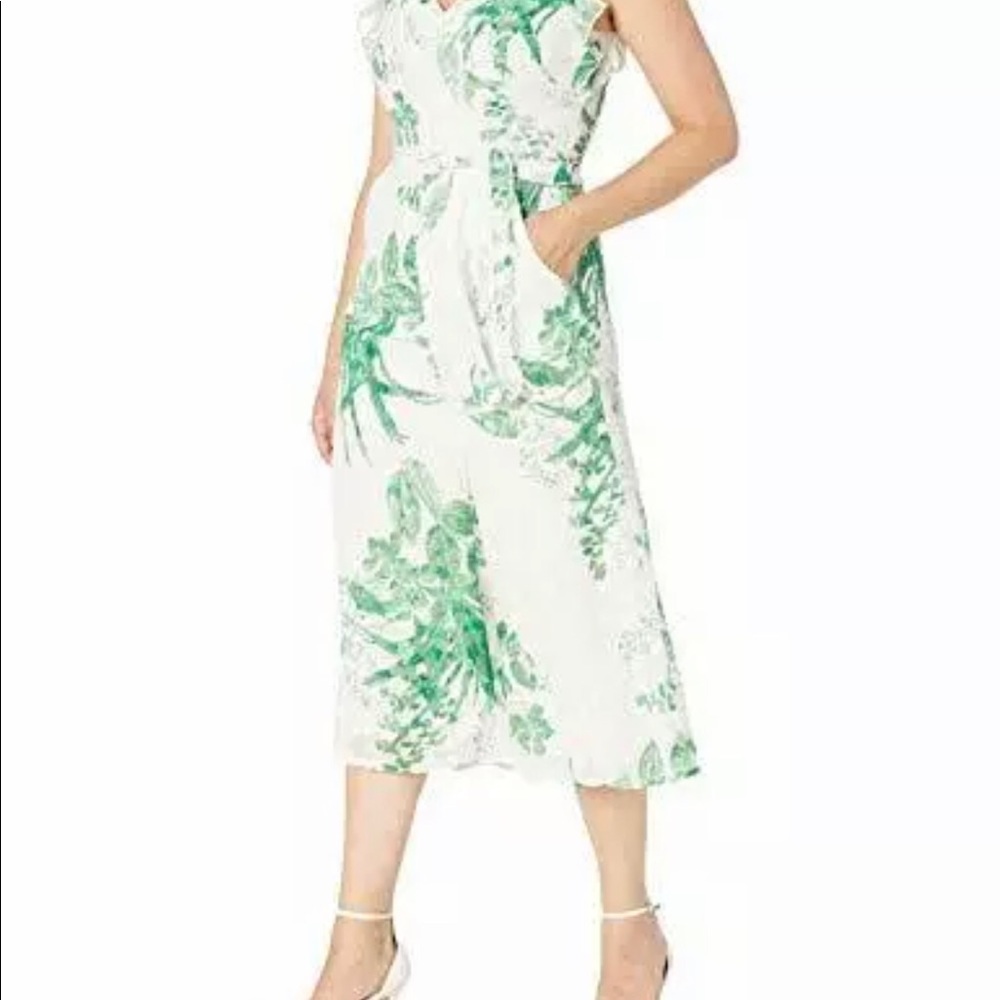 GABBY SKYE Women's Ruffled Sleeve Romper